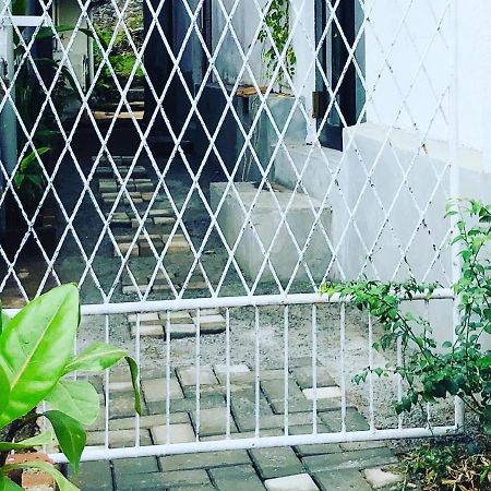 Bed and Breakfast Haus 35 Weligama Esterno foto