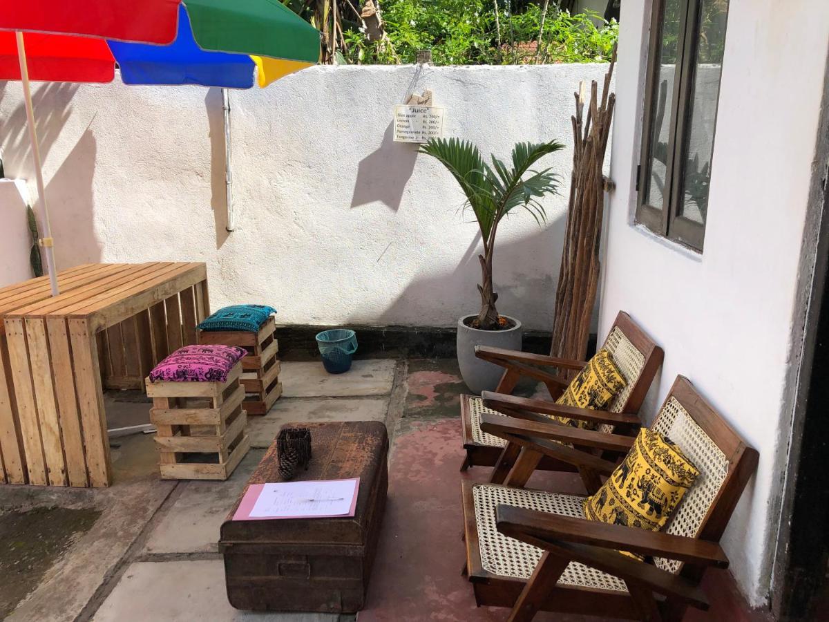 Bed and Breakfast Haus 35 Weligama Esterno foto