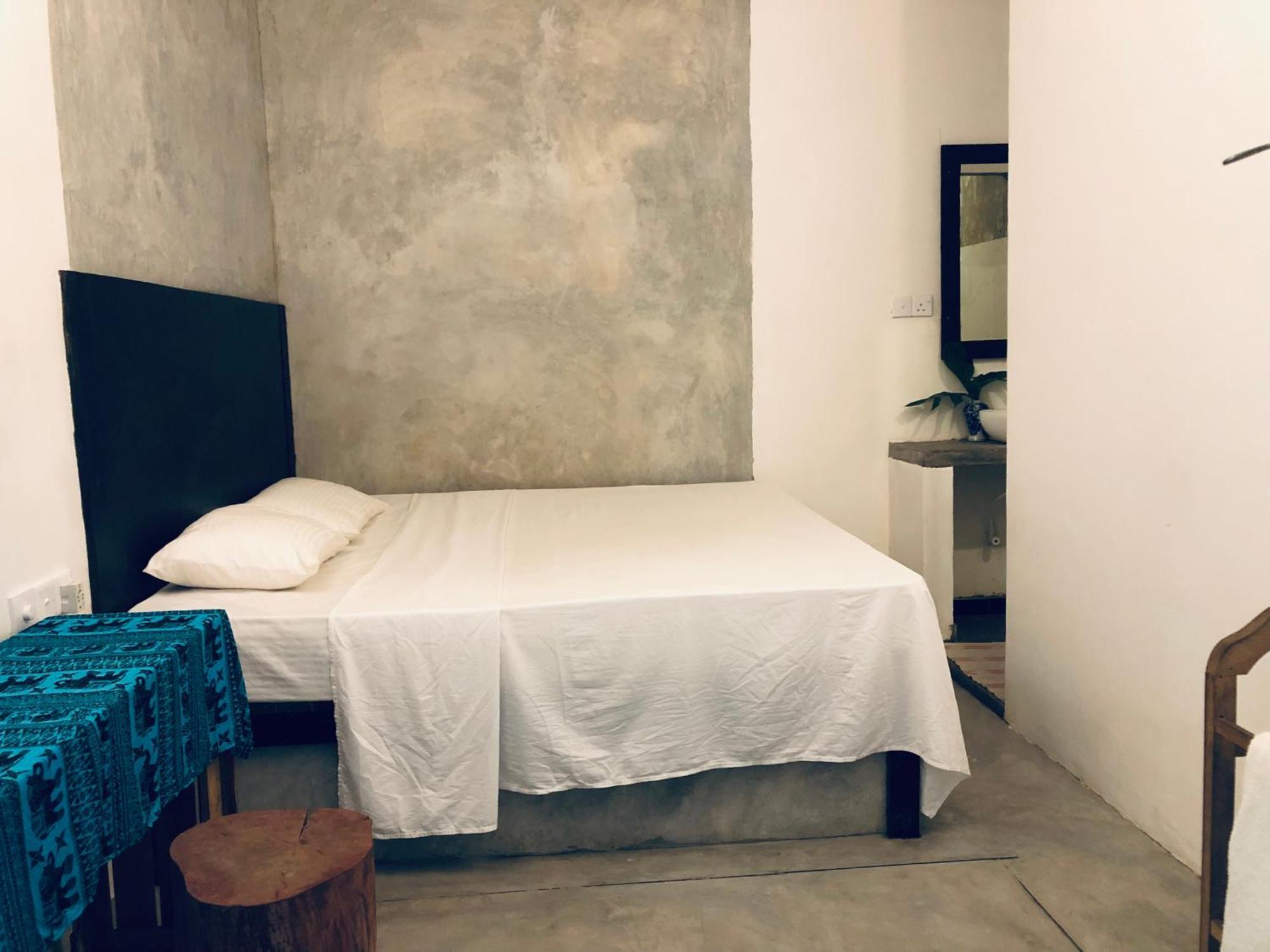 Bed and Breakfast Haus 35 Weligama Esterno foto